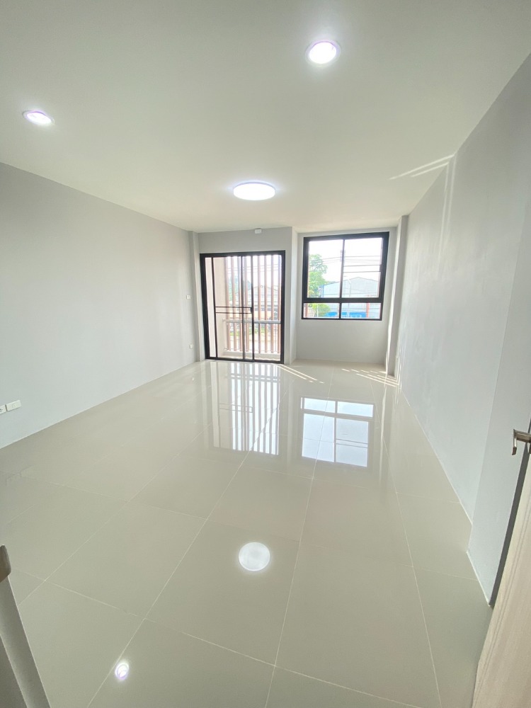 For Sale: New 3.5-story commercial building, Pak Chong city center, 172 sq.m. - Image 10