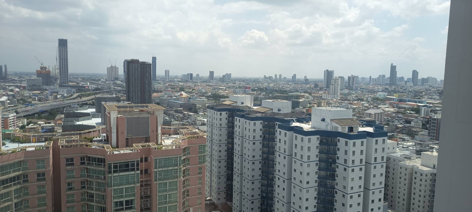For Rent! Lumpini Place Water Cliff Condo, 28th Floor, Building B, 1 bedroom, 31.5 sq.m. - Image 10