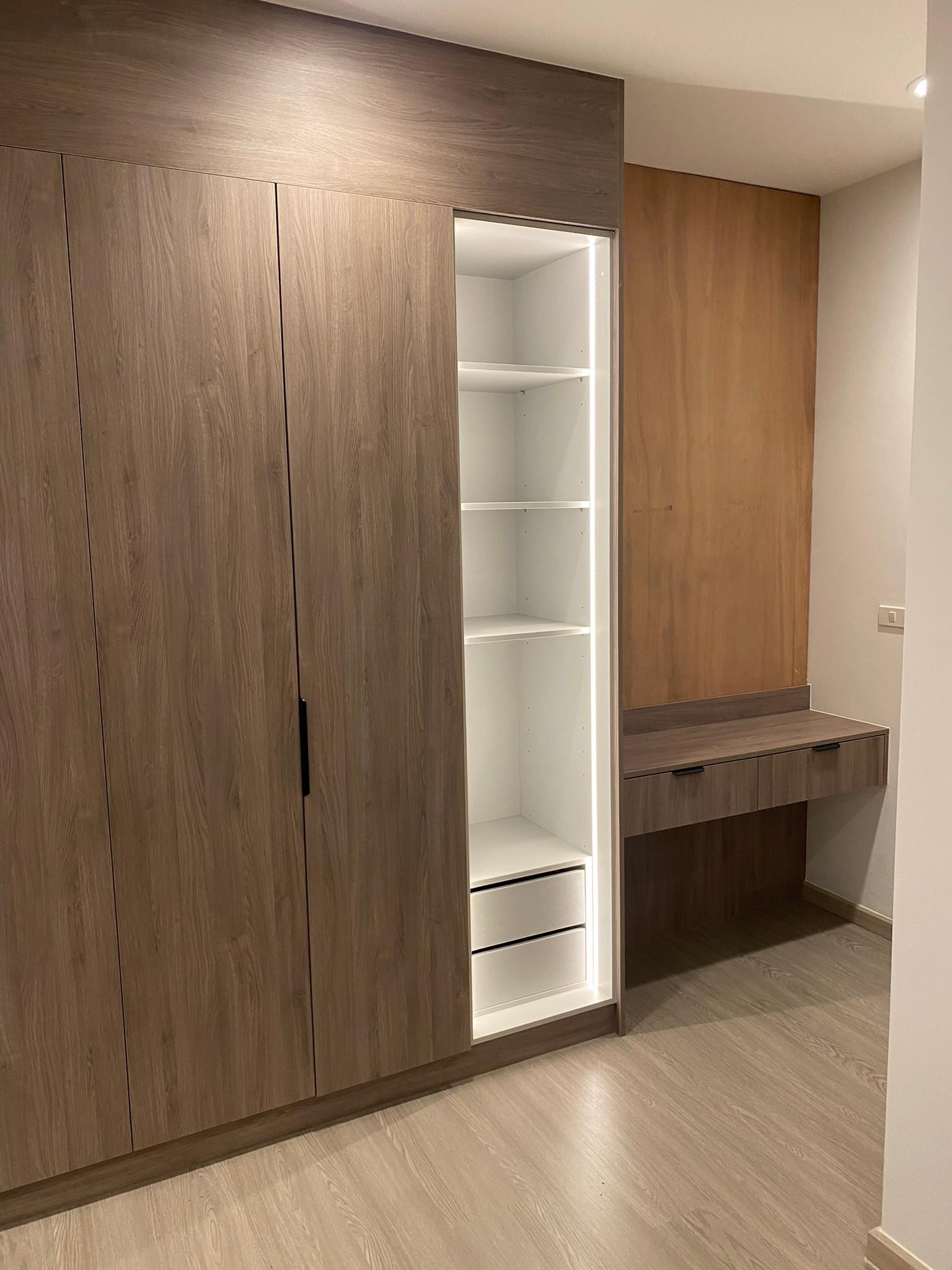 ขายทาวน์เฮาส์ ทาวน์โฮม 3 ชั้น พรีเมี่ยม เพลส พหลโยธิน - รามอินทรา ติดถนนเทพรักษ์ 4 ห้องนอน 200 ตร.ม. - Image 10