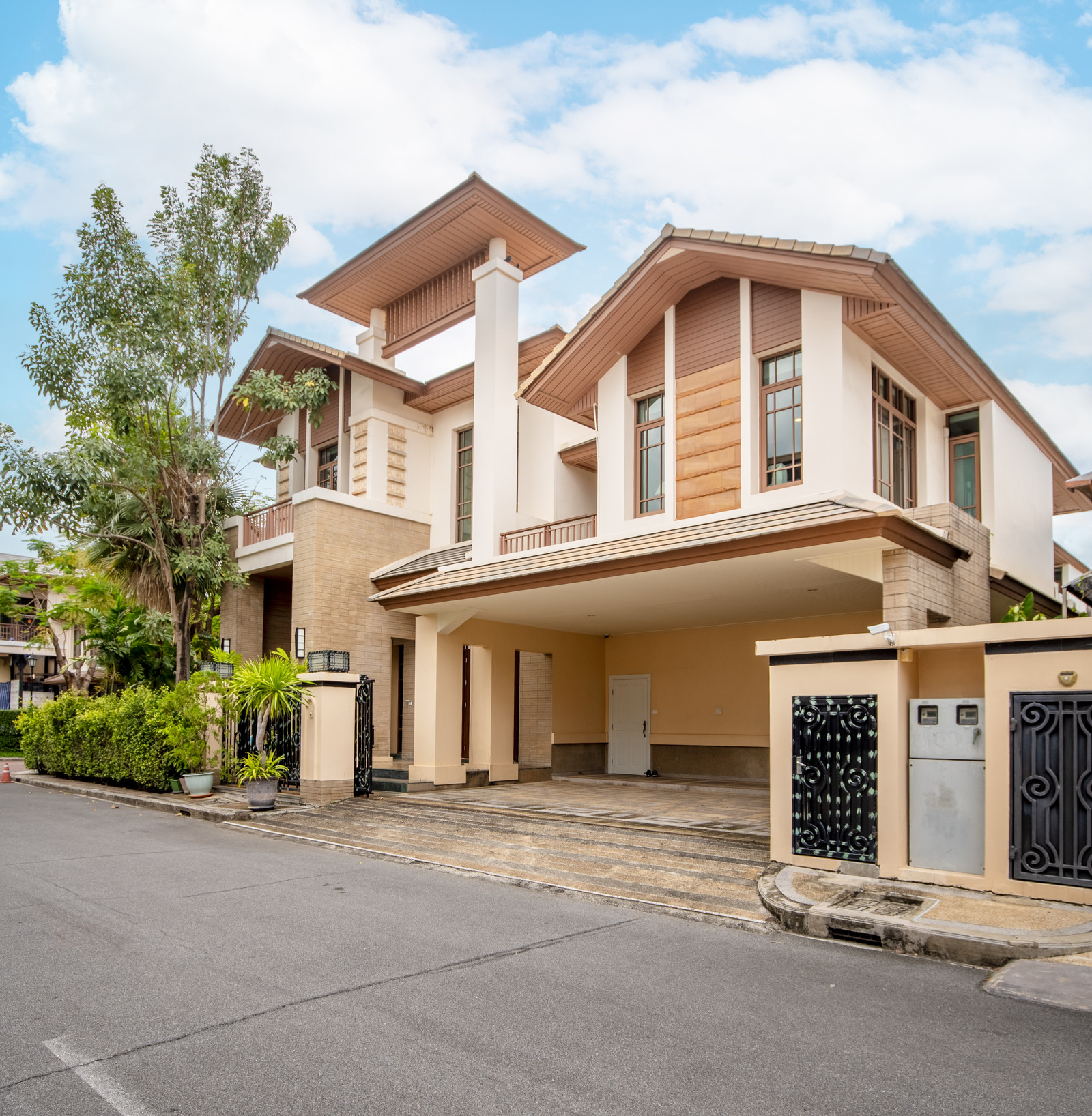 ให้เช่าบ้านเดี่ยว Luxury Private Pool Residence in Sukhumvit 67 4 ห้องนอน - Image 10