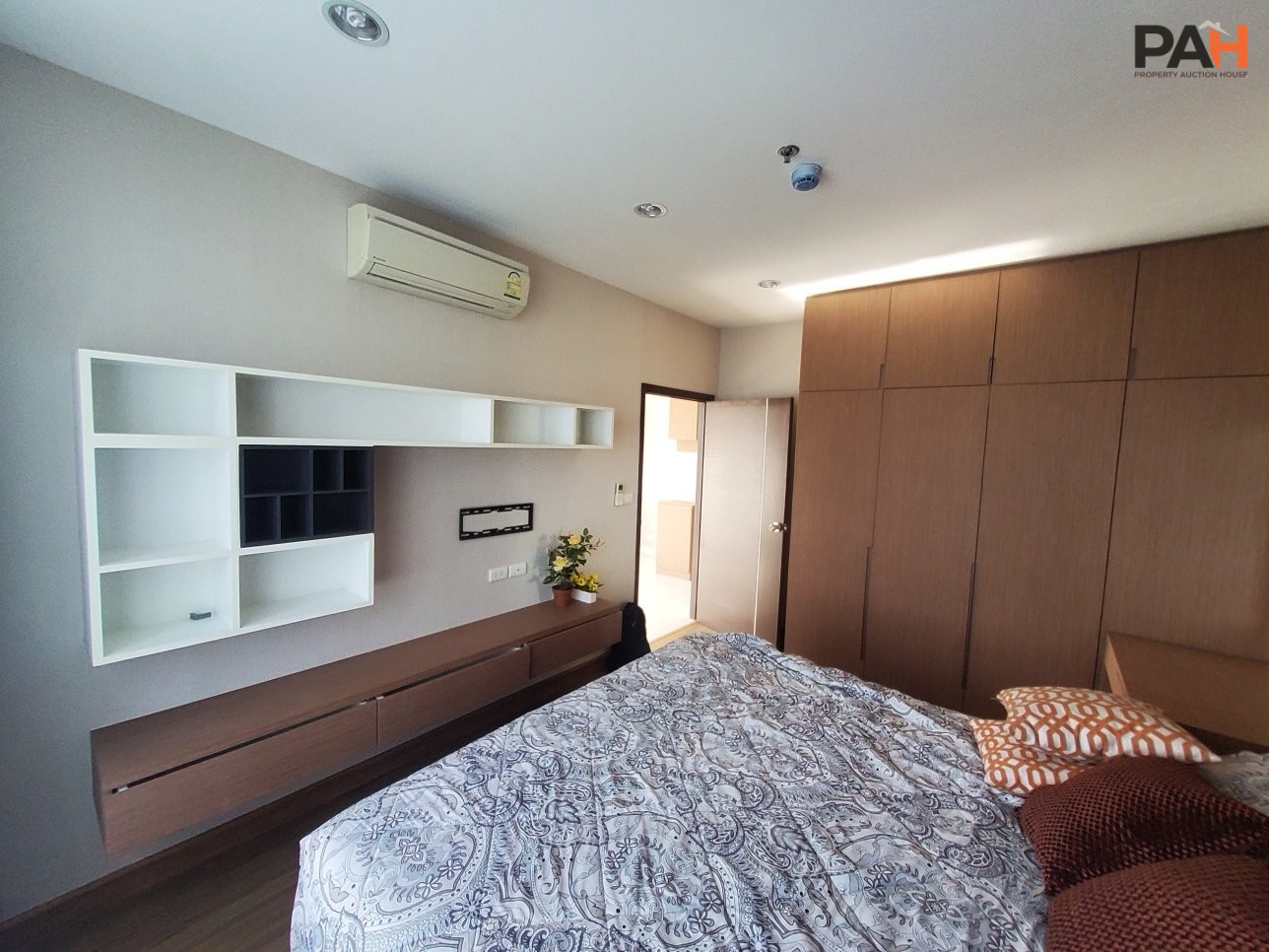 The Sky Condo Suite [12th Floor] - Image 5