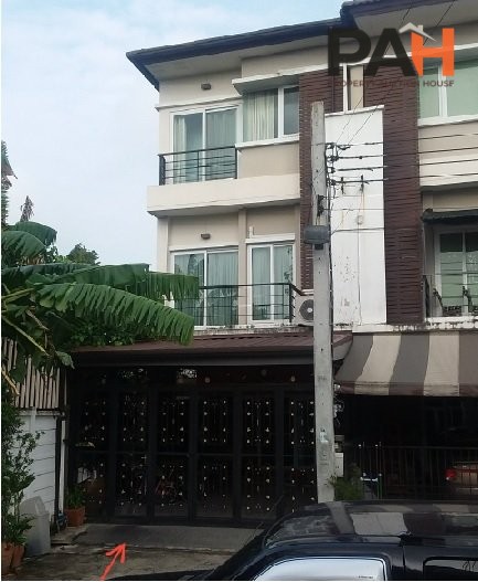 Townhouse in Mueang Nonthaburi - Image 7