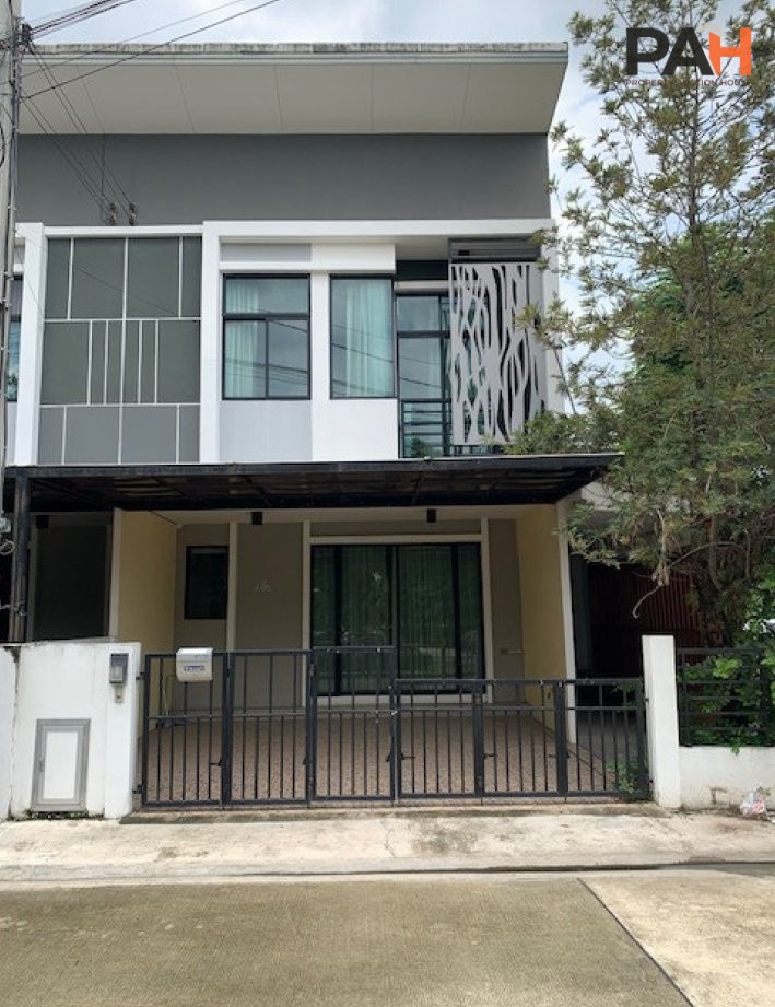 The Trust Townhome Ratchaphruek-Rattanathibet 2, Pak Kret-Nonthaburi Townhouse - Image 2
