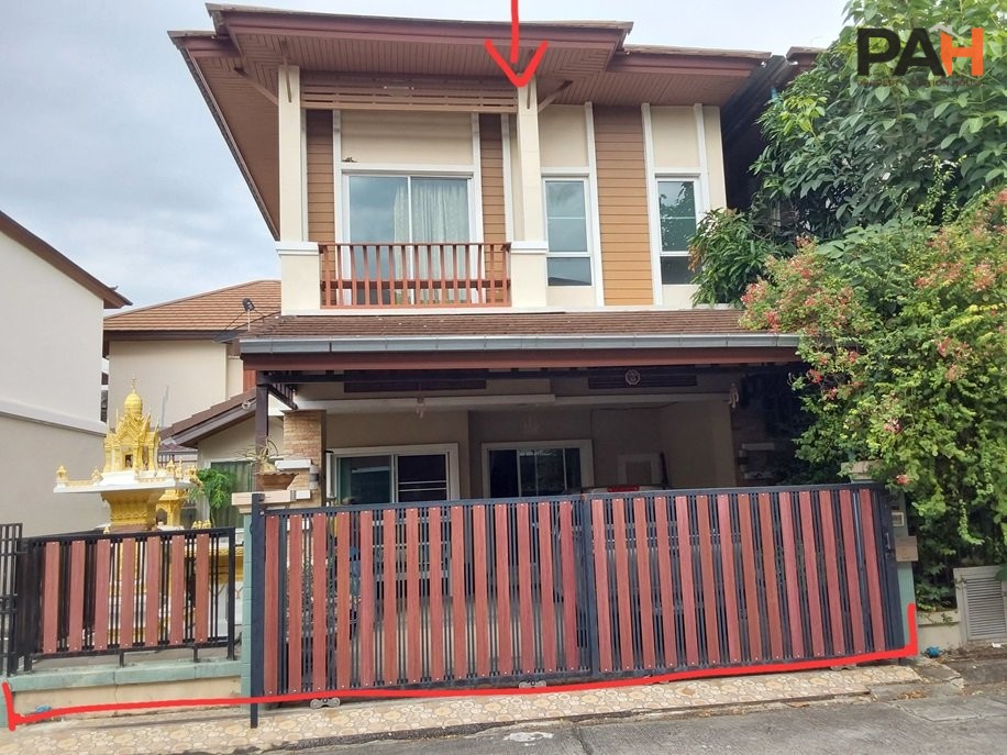 Townhouse in Mueang Nonthaburi - Image 2