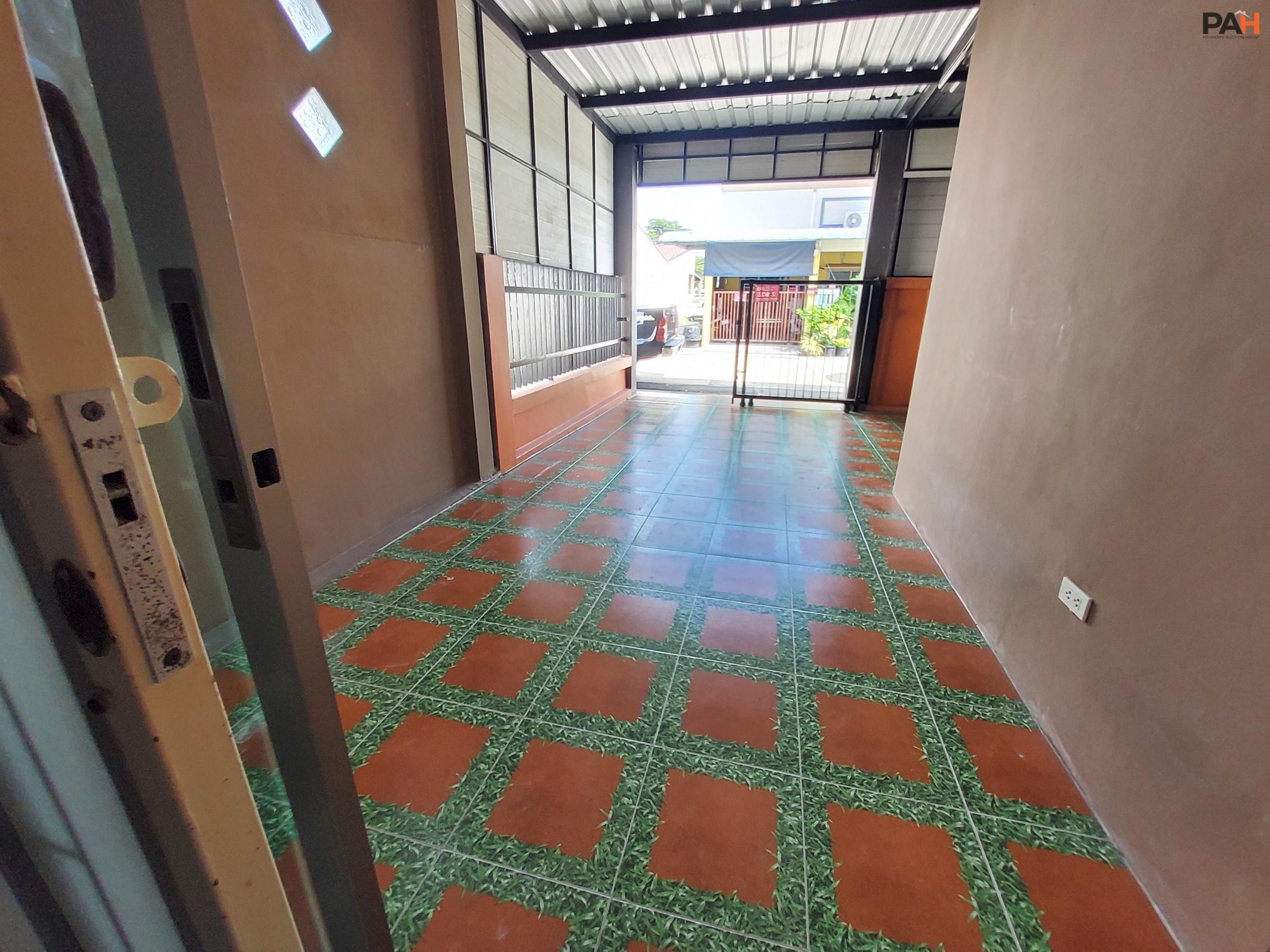 Sap Rungrueang City 3 联排别墅，攀通县，春武里府 - Image 4