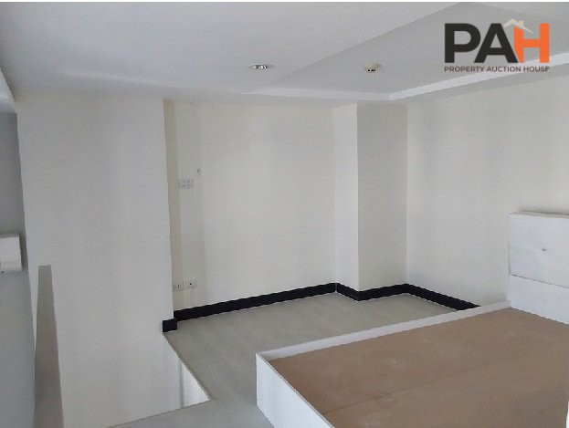 Thames Residence Suite [4th Floor] - Image 5