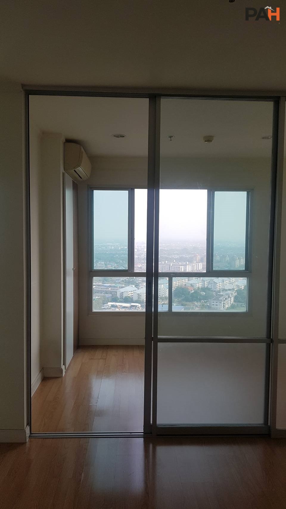 Lumpini Ville Chaengwattana-Pakkret Condo Unit [29th Floor, Building B] - Image 6