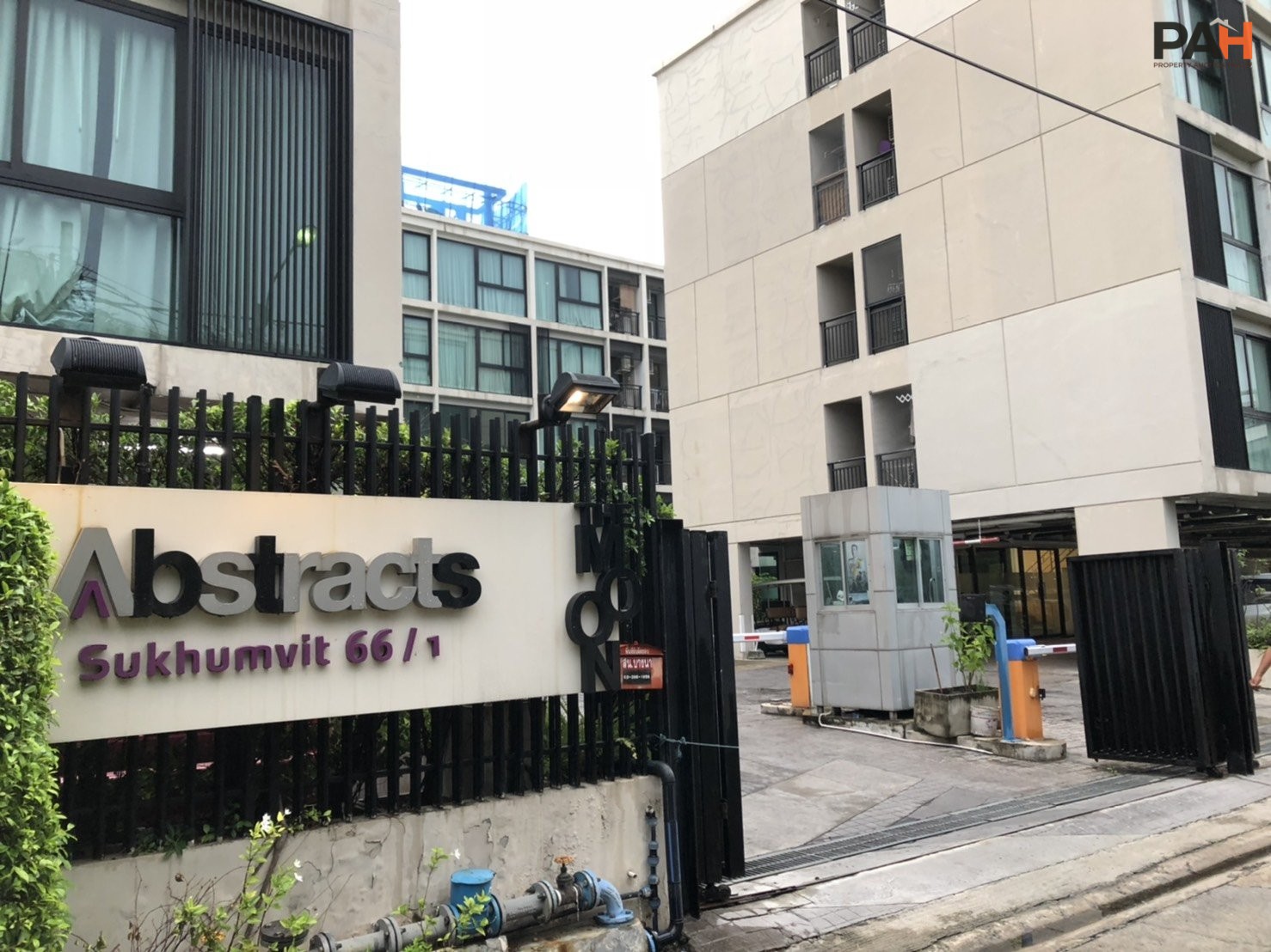 ห้องชุด แอ็บสแตร็กส์ สุขุมวิท 66/1 [ชั้น 4 อาคาร B]