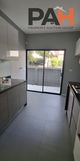 Single Detached House in Baan Lumpini Suan Luang Rama IX Project, Bangkok - Image 7