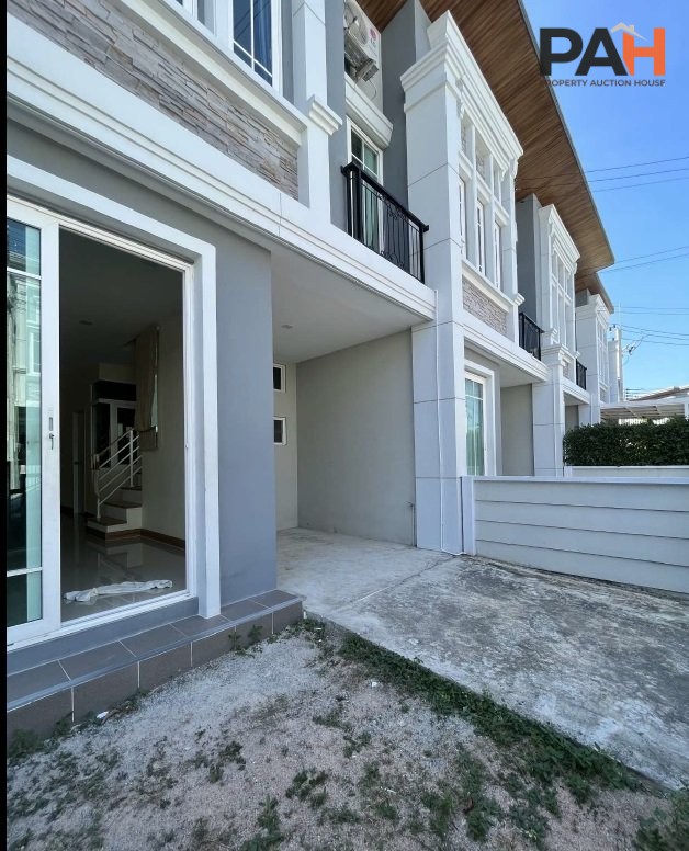 ทาวน์เฮ้าส์ โกลเด้นทาวน์ อ่างศิลา-สุขุมวิท - Image 3