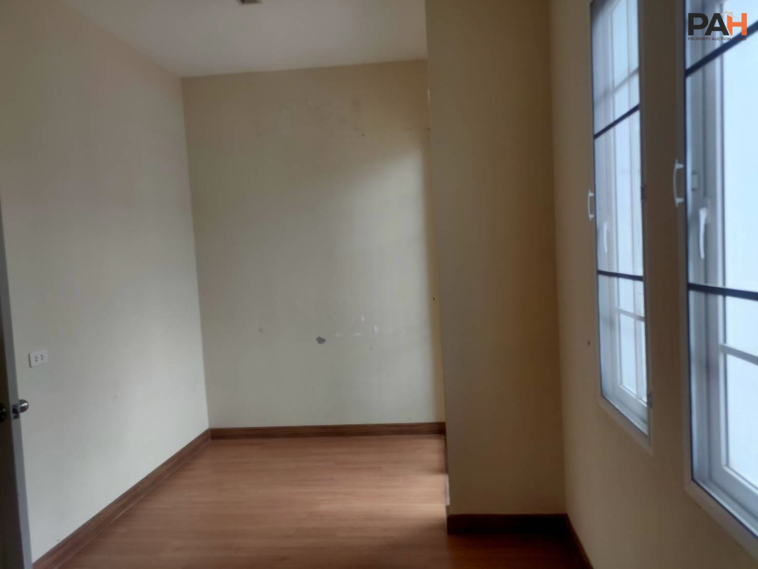 Townhouse in Mueang Nonthaburi - Image 7