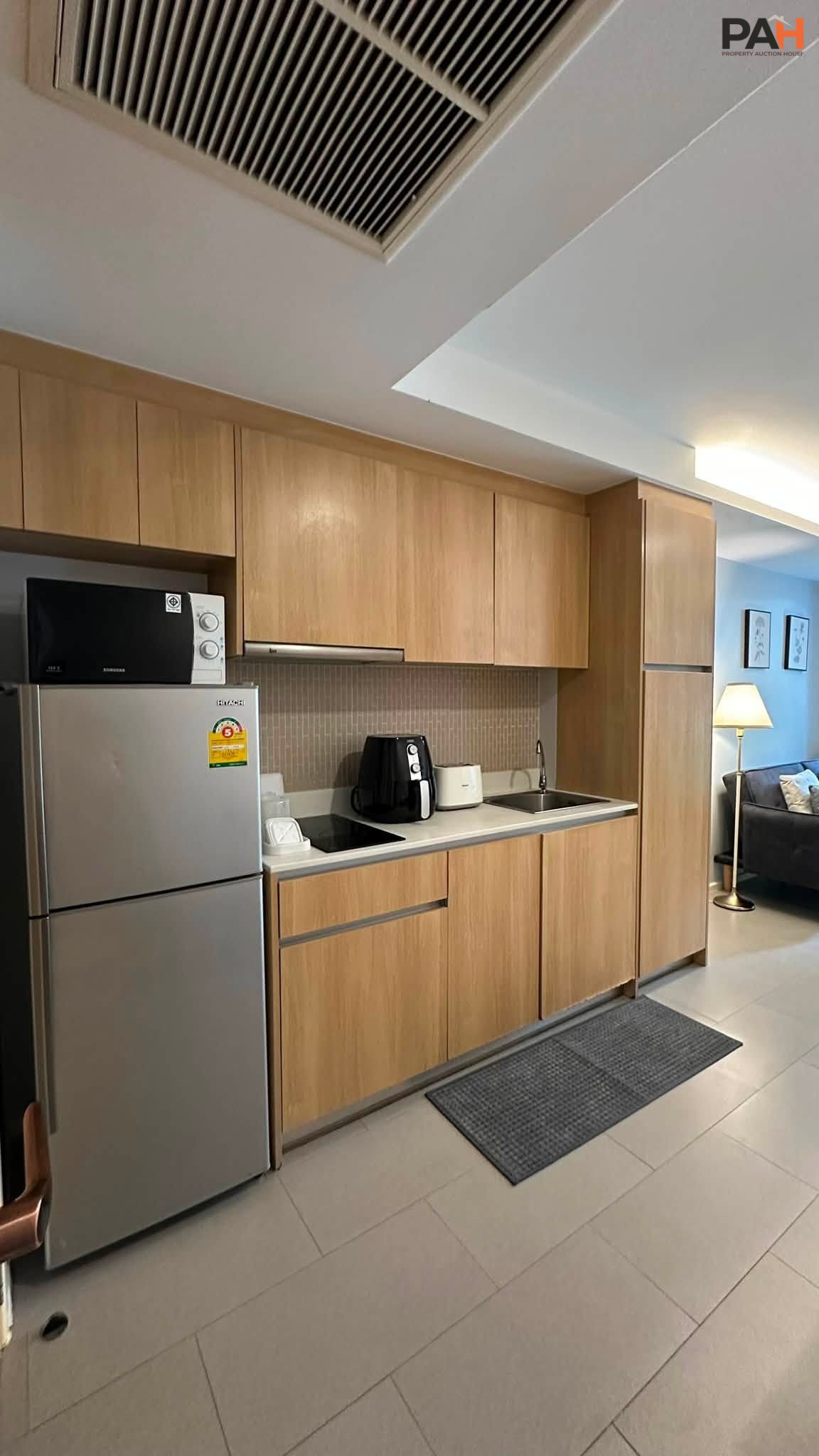 ✨ For Rent / Sale: Condo in the heart of Ploenchit, “The Nest Ploenchit” ✨ Prime CBD location, just a few minutes' walk to BTS Ploenchit. Ready to move in. - Image 4