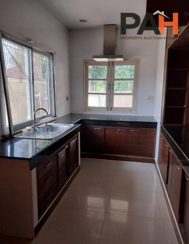 Single-detached house at Perfect Place Rattanathibet, Nonthaburi - Image 9