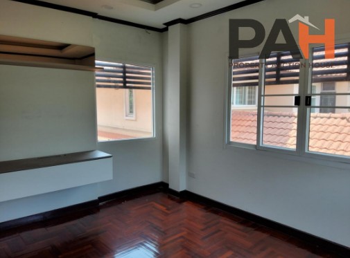 位于曼谷罗姆赛花园别墅项目的独立住宅 - Image 8