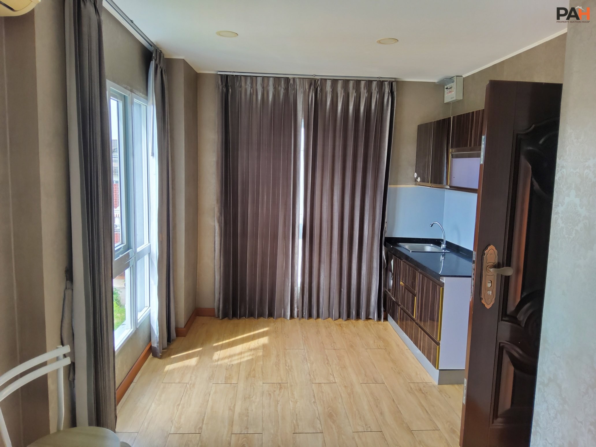 ห้องชุด บี มาย คอนโด (คริสตัน คอนโด) [ชั้น 4] - Image 10