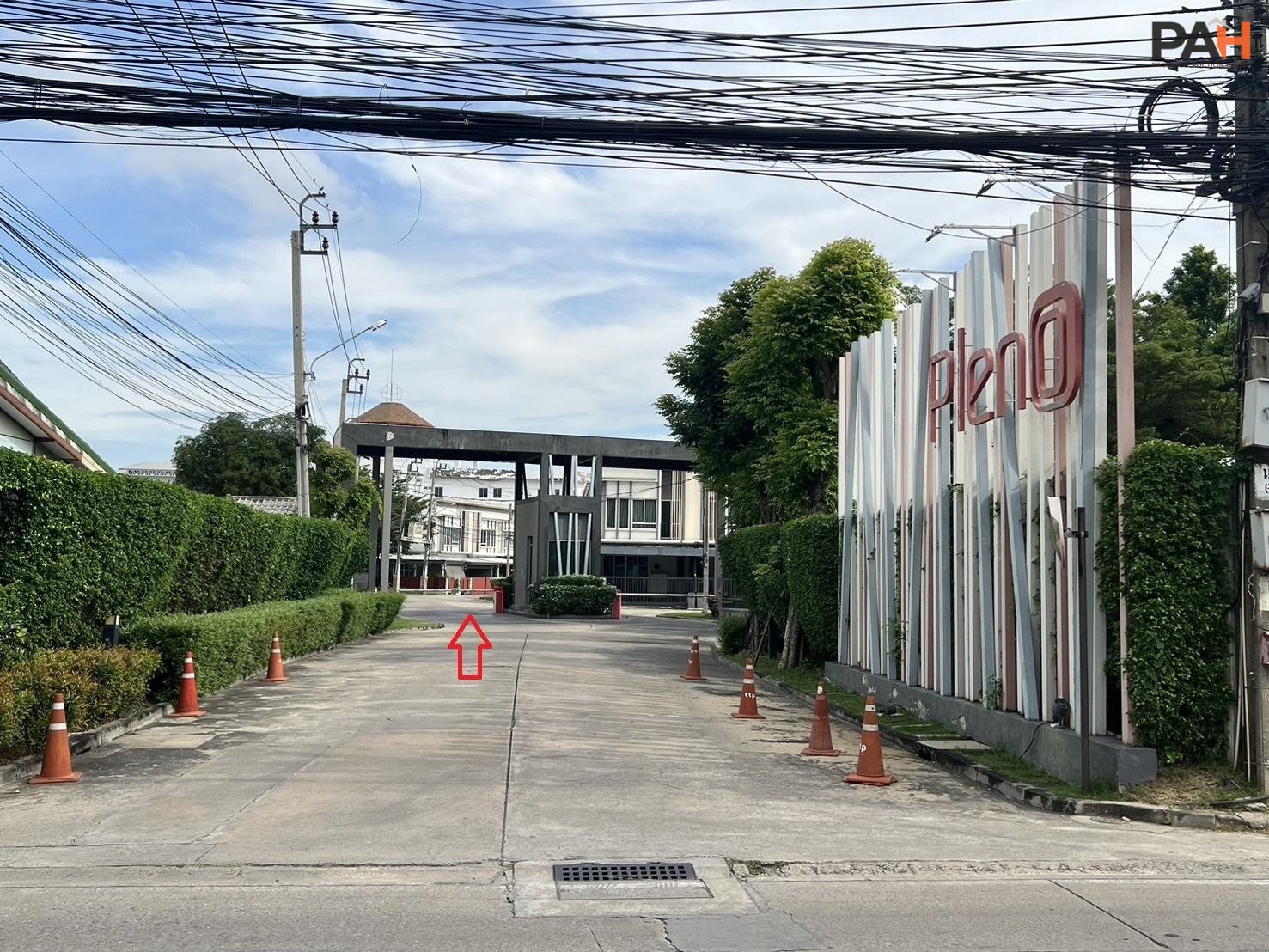 The Pleno Tiwanon-Chaengwattana 联排别墅，暖武里府北革县 - Image 4
