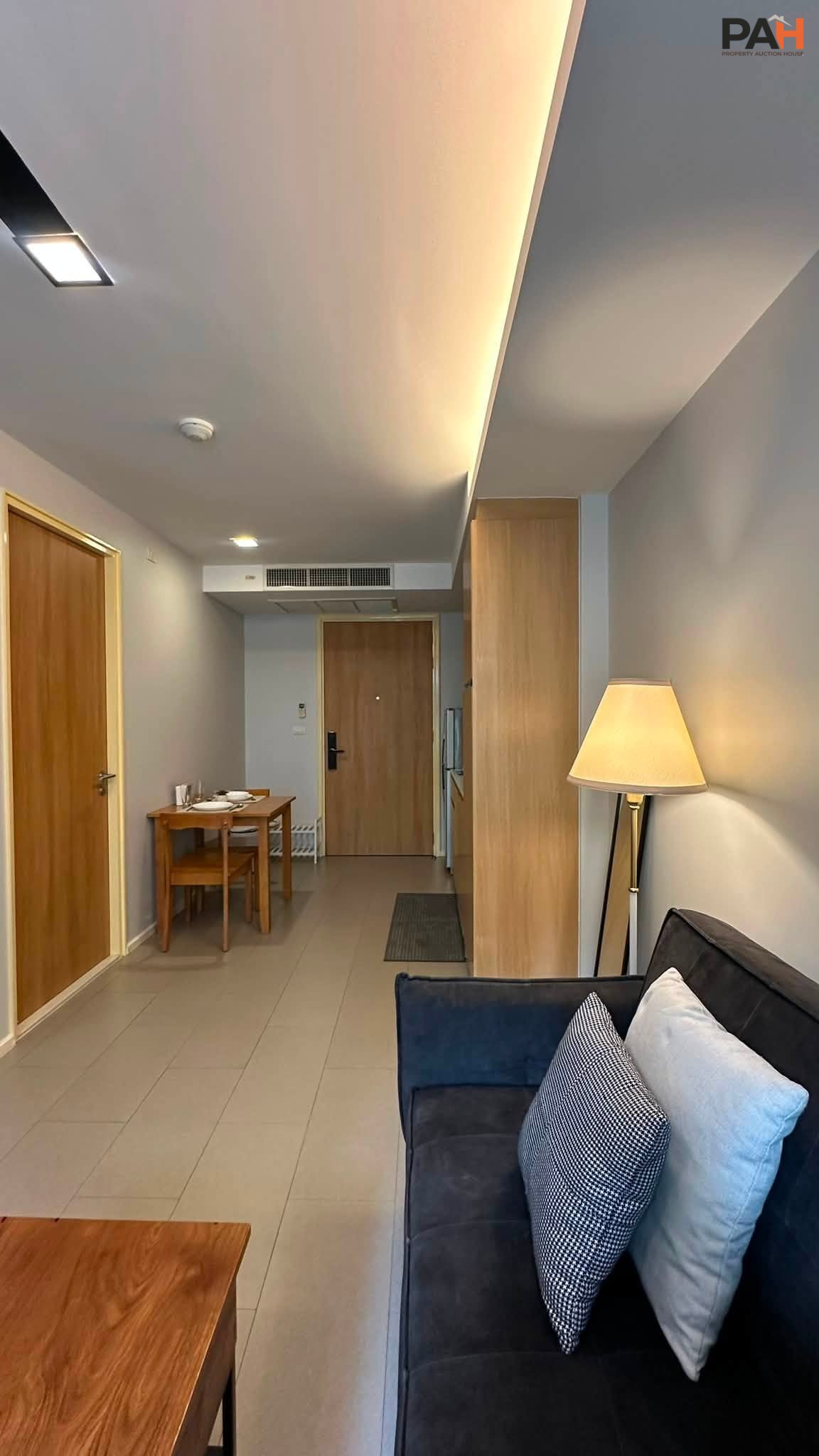 ✨ For Rent / Sale: Condo in the heart of Ploenchit, “The Nest Ploenchit” ✨ Prime CBD location, just a few minutes' walk to BTS Ploenchit. Ready to move in. - Image 5