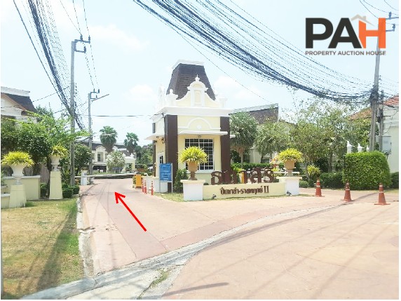 Townhouse in Mueang Nonthaburi - Image 2