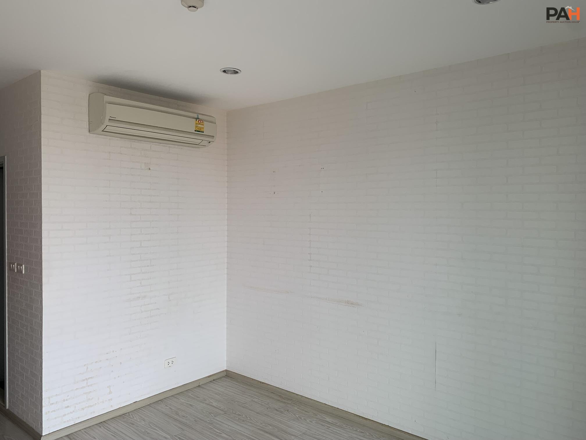 Ideo Mobi Sukhumvit Eastgate Condominium [Floor 11] - Image 9