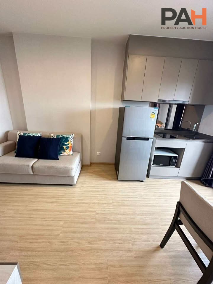 The Privacy Thaphra Interchange — Beautiful unit, high floor, clear view, ready for immediate income. - Image 3