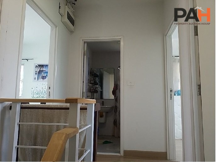 Townhouse in Mueang Samut Prakan - Image 8