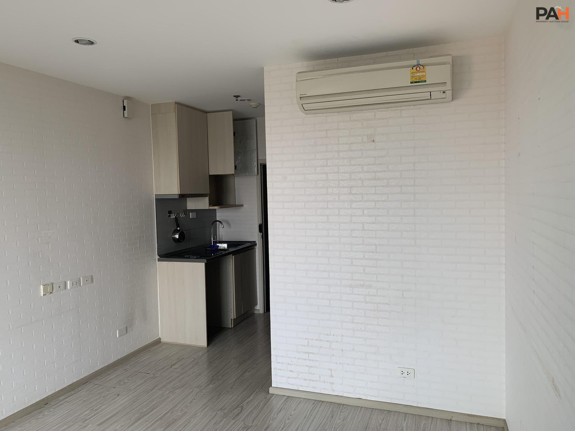 Ideo Mobi Sukhumvit Eastgate Condominium [Floor 11] - Image 5