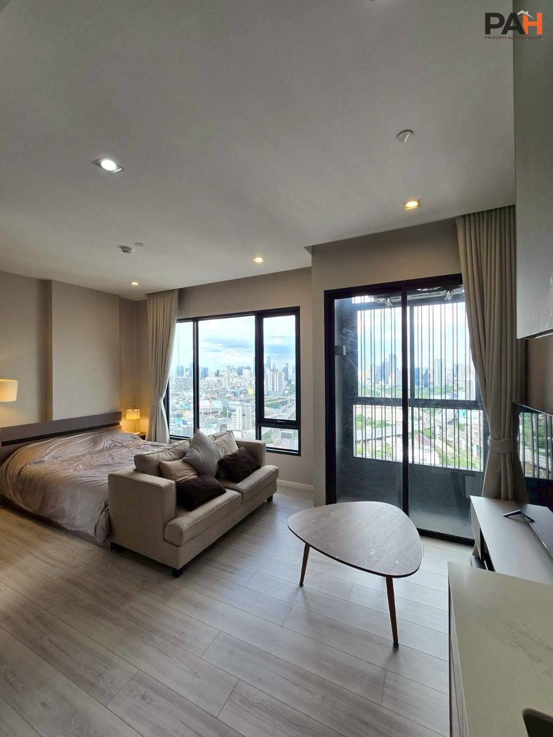 ✨ ให้เช่า คอนโดพญาไท “The Room Phayathai” ✨