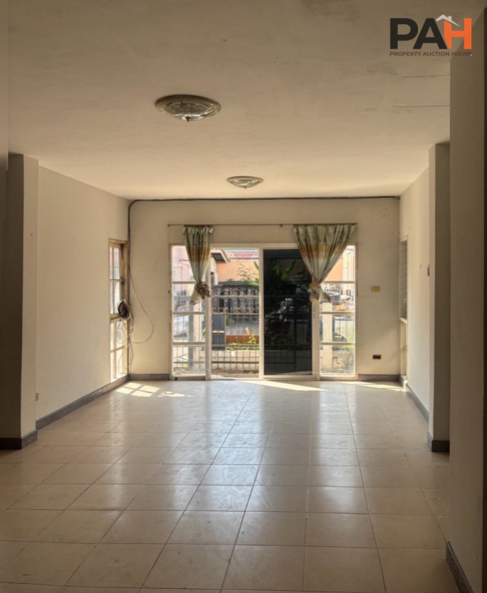 Semi-detached house, Baan Burirrom Samut Sakhon project - Image 7