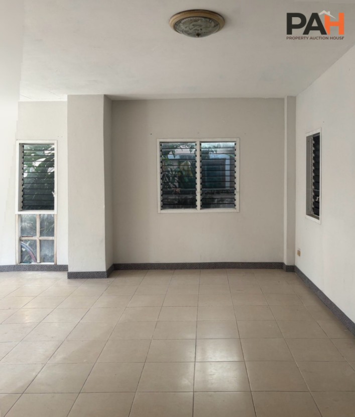 Semi-detached house, Baan Burirrom Samut Sakhon project - Image 6