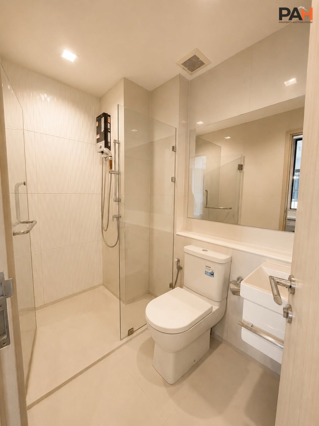 ✨ Condo for rent in the heart of Phloen Chit, “Life One Wireless” ✨ - Image 9