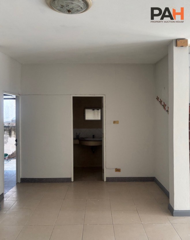 Semi-detached house, Baan Burirrom Samut Sakhon project - Image 4