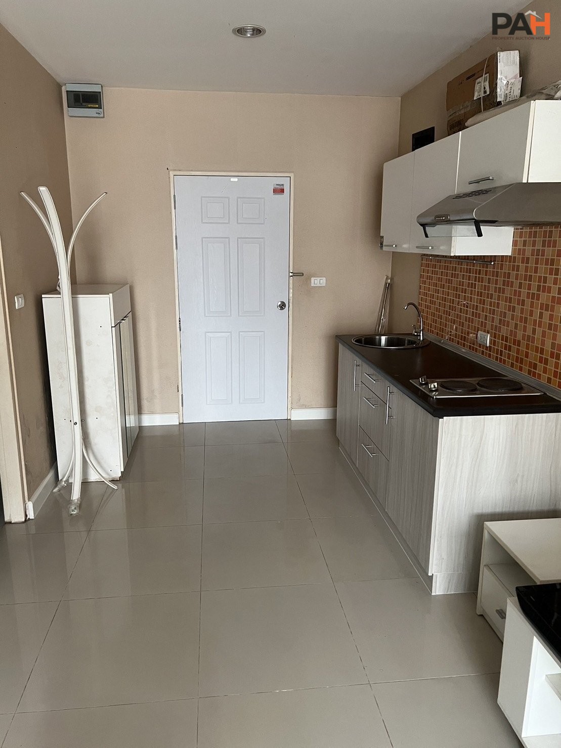 At City Sukhumvit Condo [9th Floor, Building 3] - Image 10