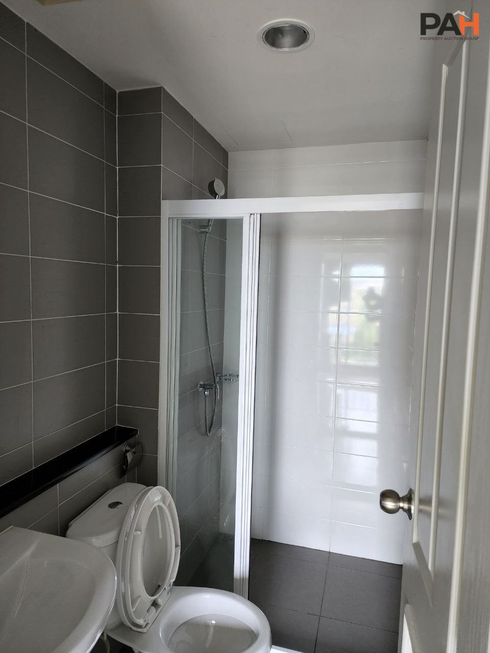 B Loft Sukhumvit 115 Condo Unit [7th Floor] - Image 8