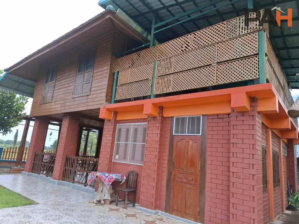 บ้านไม้สักทอง 2 ชั้น พร้อมเรือนรับรอง ติดถนน วิวทุ่งนา - Image 8