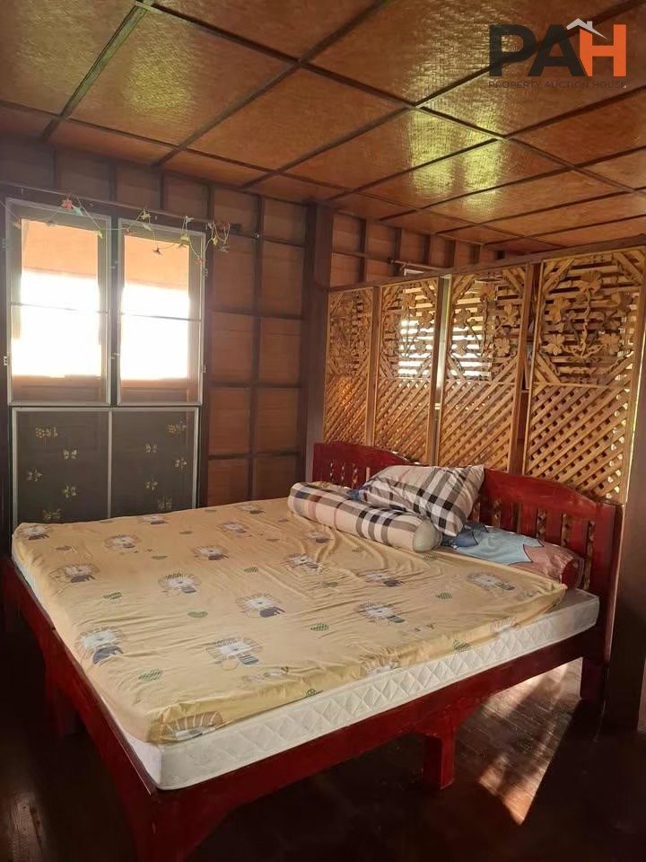 บ้านไม้สักทอง 2 ชั้น พร้อมเรือนรับรอง ติดถนน วิวทุ่งนา - Image 10