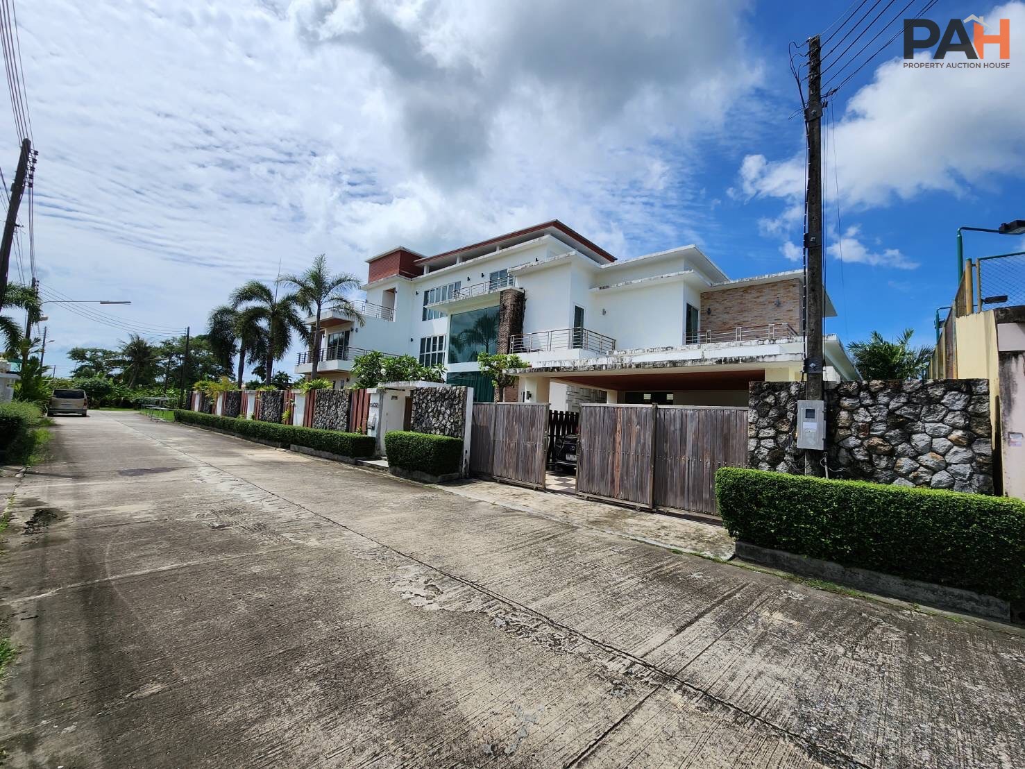 99 Phuket Andaman Tropical Home - Image 3