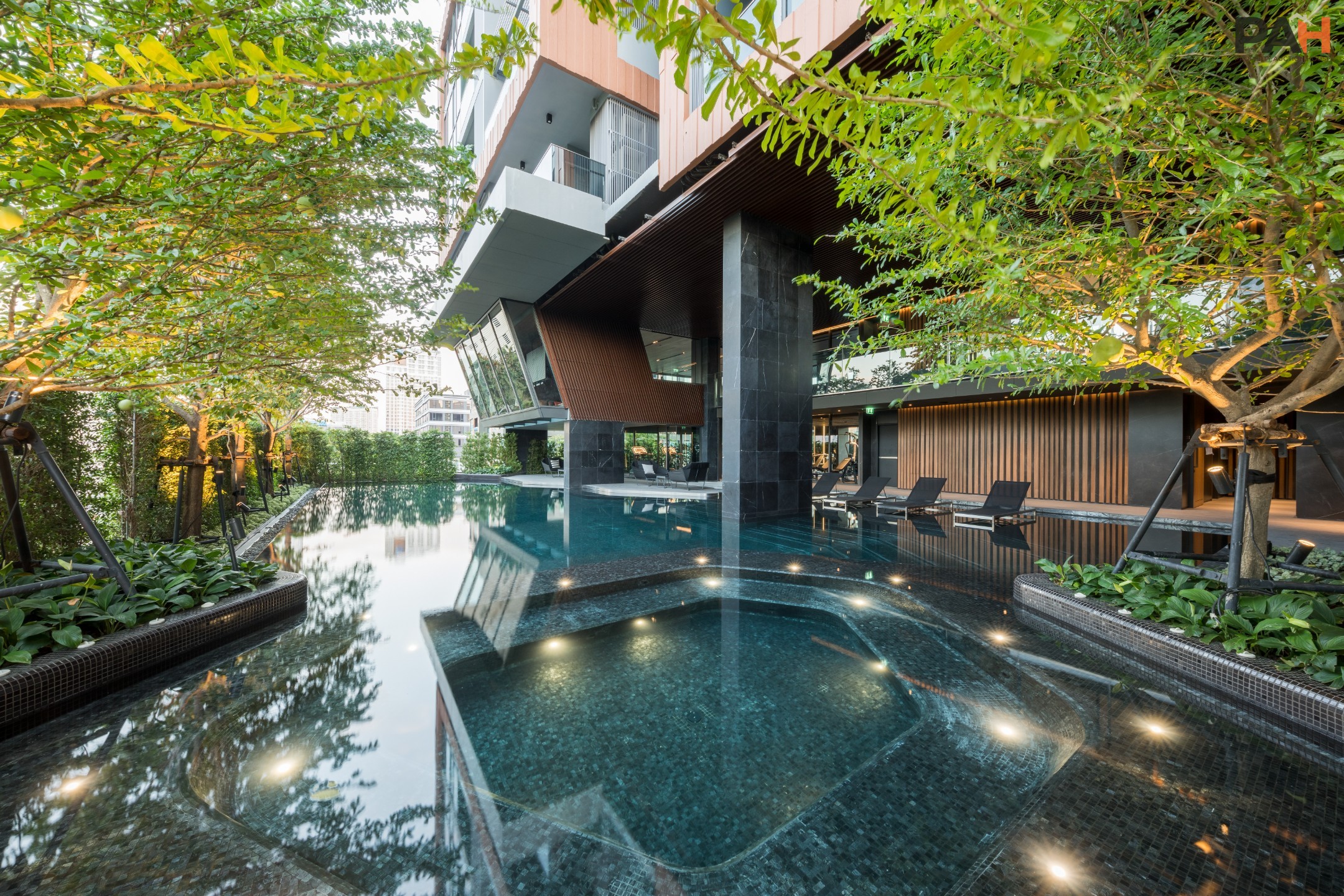 The Room สุขุมวิท 38 - Image 2